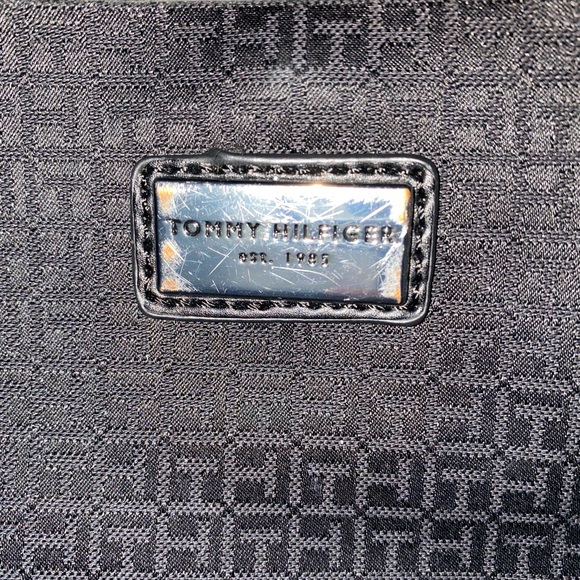 Tommy Hilfiger Black Crossbody Purse - Picture 2 of 14